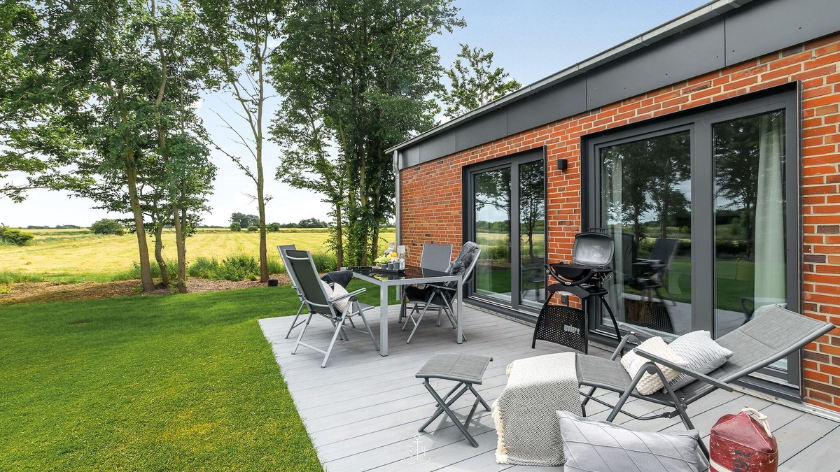 Emmelsbull Apartment | Haven of peace - for 4 people, on the North Sea, idyllic, rural