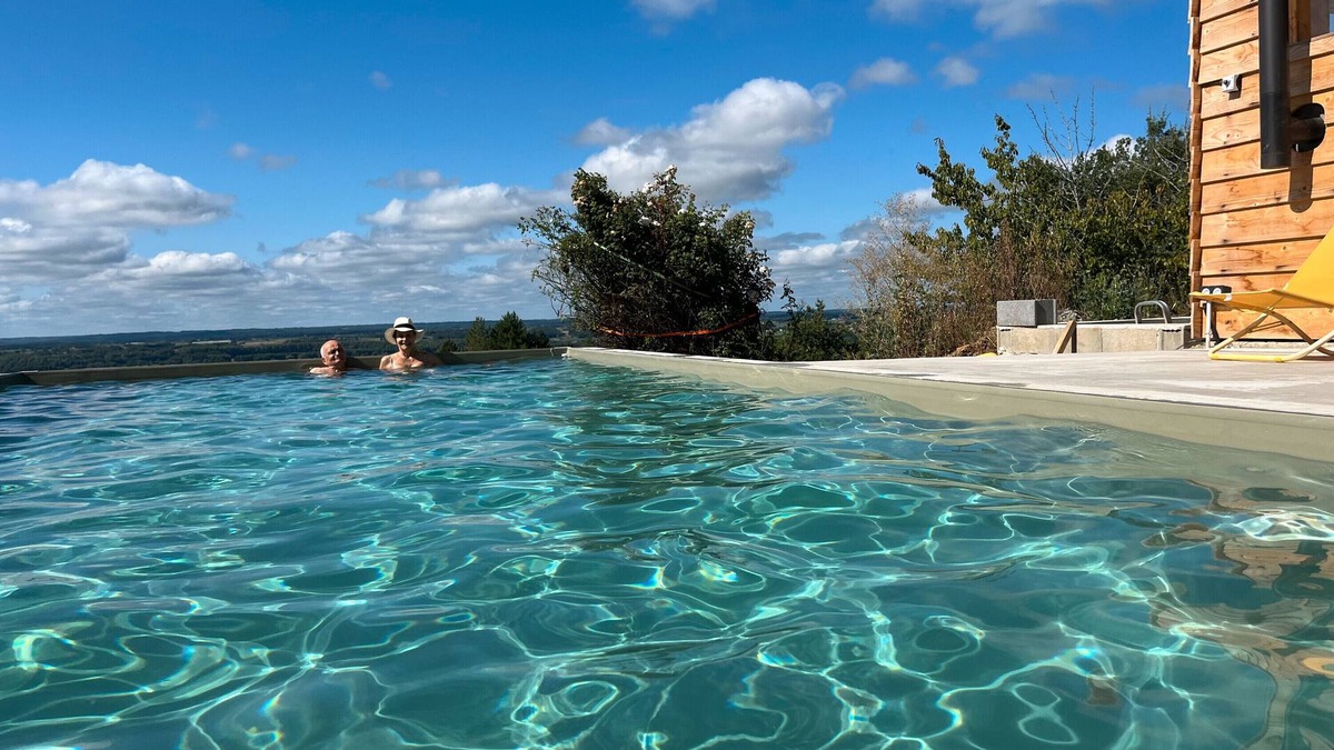 Montagoudin House | Haven of Peace in the Heart of Entre-Deux-Mers: Charming Cottage with Pool, Sauna, and Preserved Nature