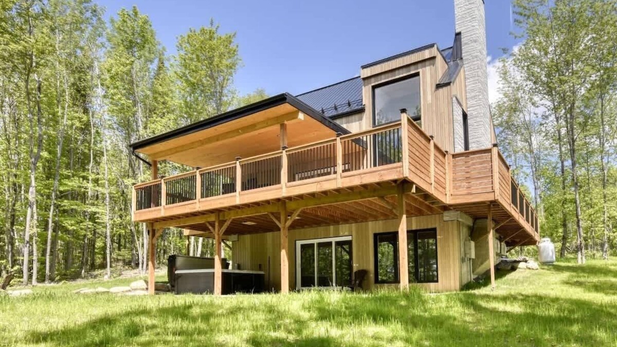 Amherst House | Haven of Peace Tremblant Spa 12p.