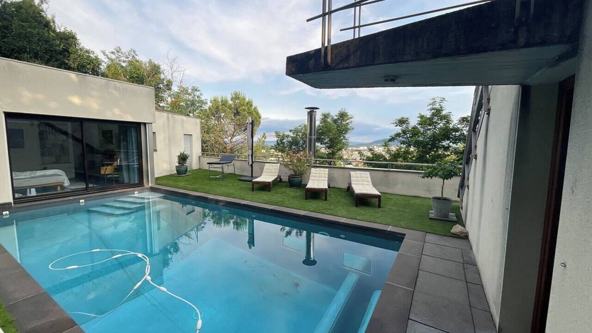 Durtol House | Haven of peace with swimming pool and breathtaking views