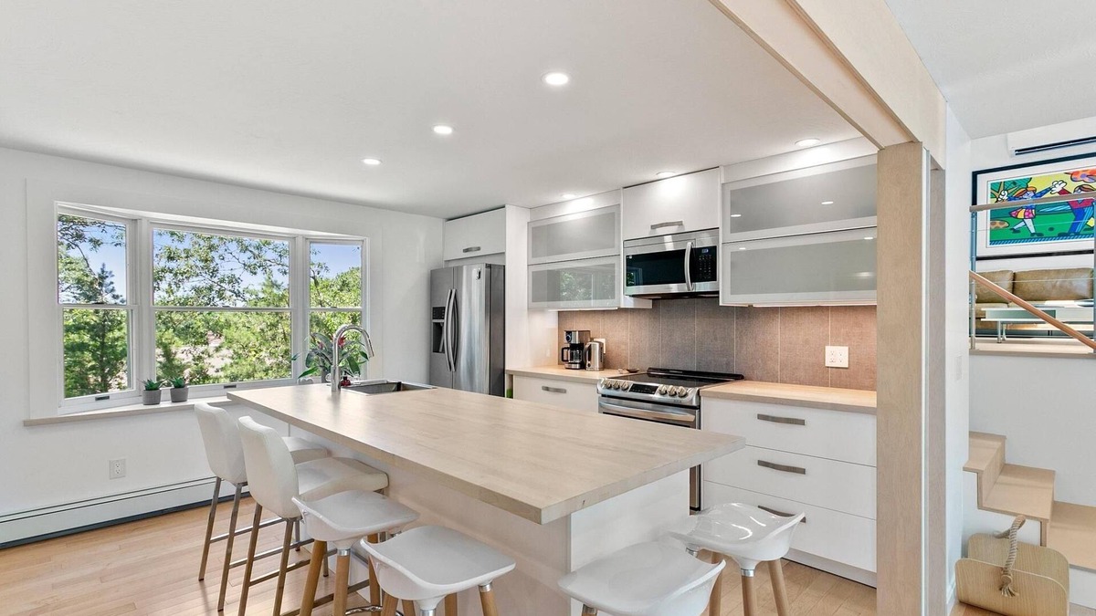 West Barnstable House | Haven on the hillnEscape to your very own private oasis on the hill this summer!