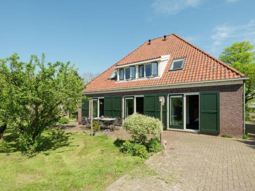 Neck House | Haven with Garden & Comfort