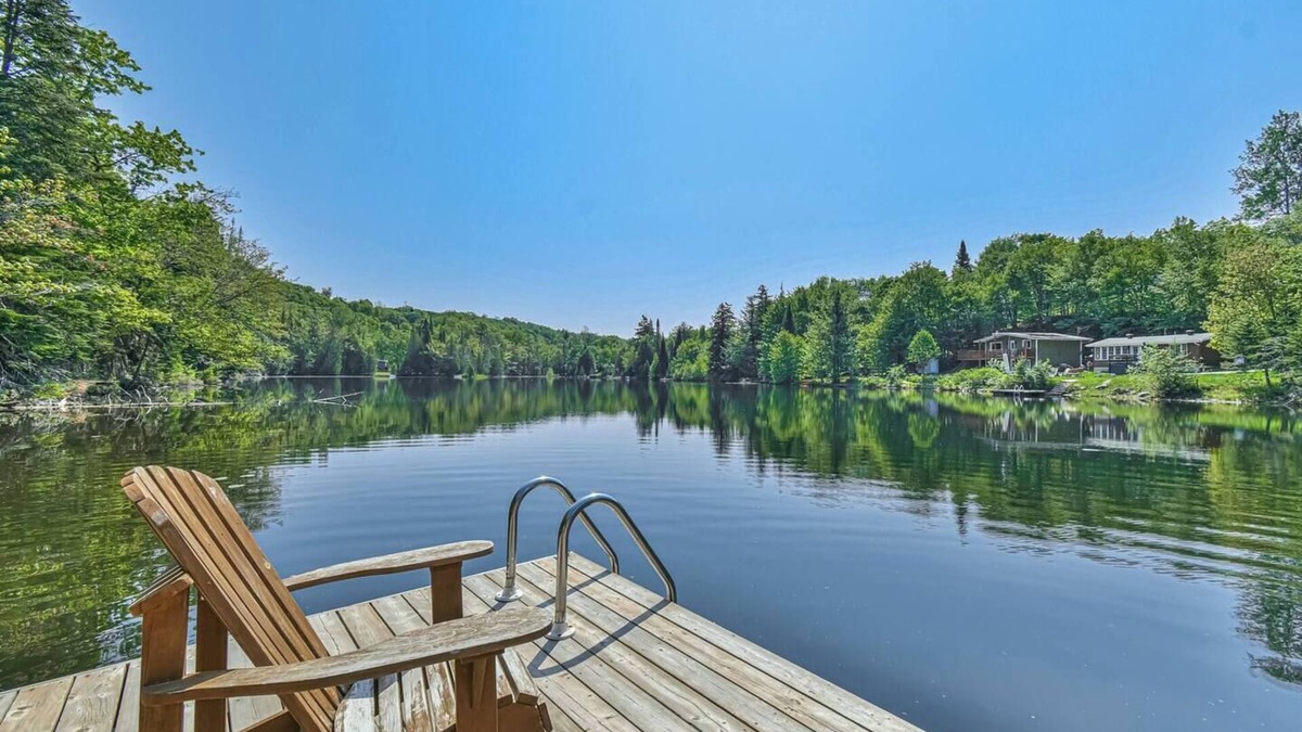St-Adolphe-d'Howard Ski Chalet | Havre Sommets au bord de l'eau
