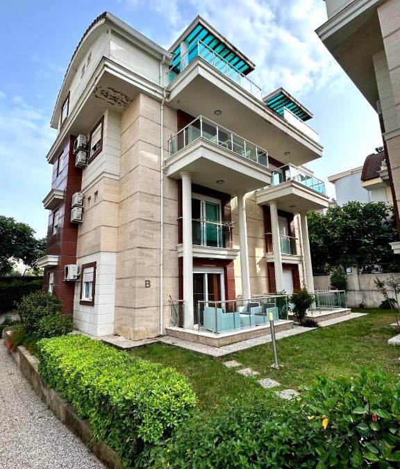 Kemer Mahallesi Apartment | Havuzlu Sitede Lüks Dubleks Villa