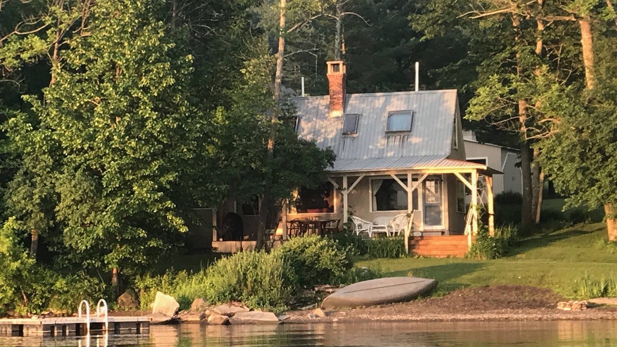 Cooperstown - Otsego Lake Cottage | Hawk Nest - Lakefront - Beach - Sunsets - Fire Ring!