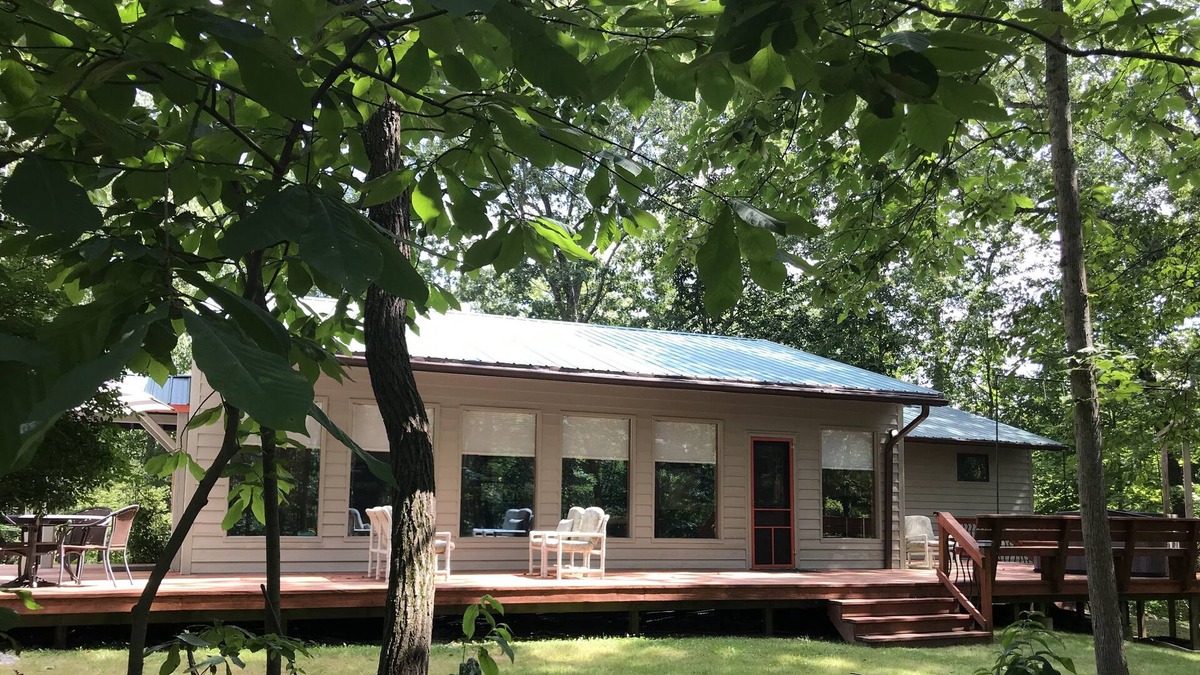 Athens House | Hawk Ridge Retreat - Athens County getaway