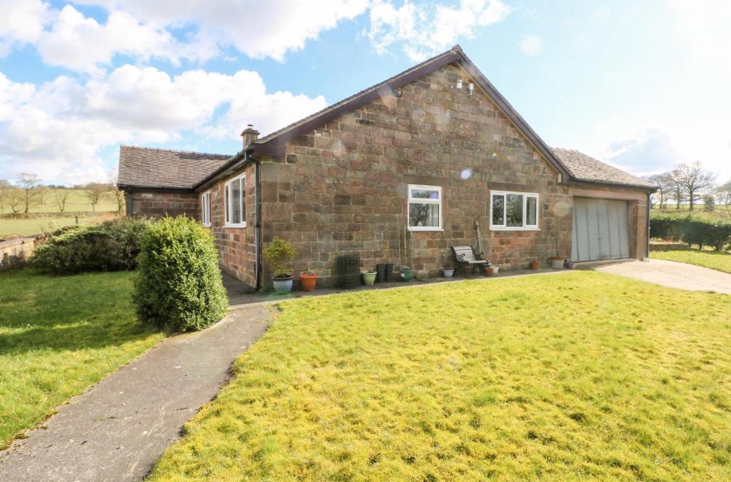 Longnor House | Hawksbridge Bungalow