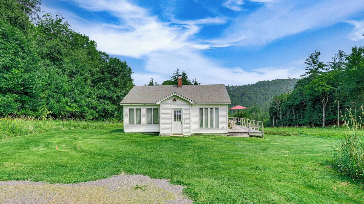 Hawley House | Hawley Home w/Deck: 4 Mi to Berkshire East Resort