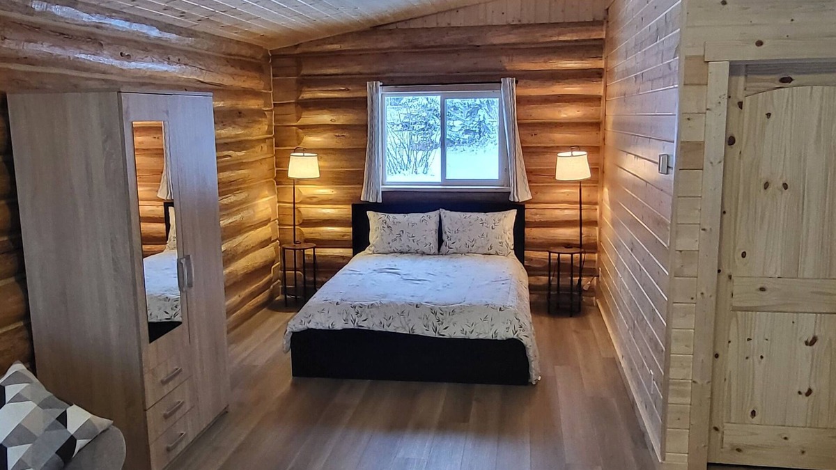 Division No. 9 Cabin | Haworth Cabin - Rustic Retreat with Modern Comforts!