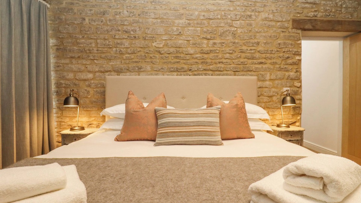 Chedworth Cottage | Hawthorn Barn