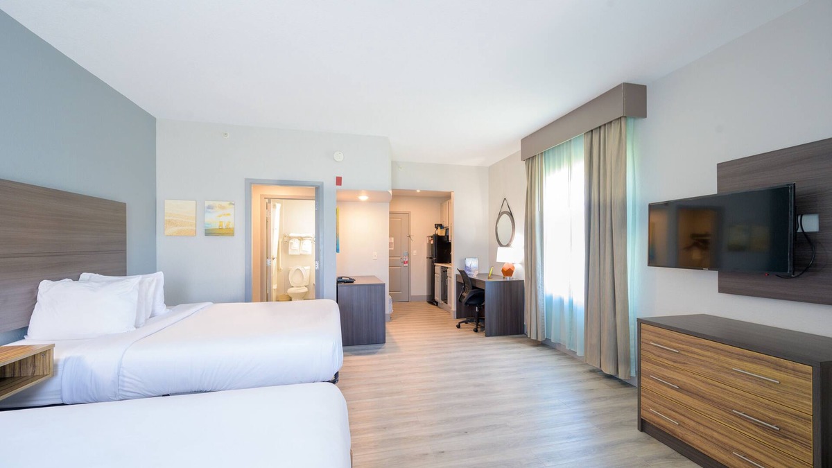Upper Grand Lagoon Hotel | Hawthorn Extended Stay by Wyndham Panama City Beach