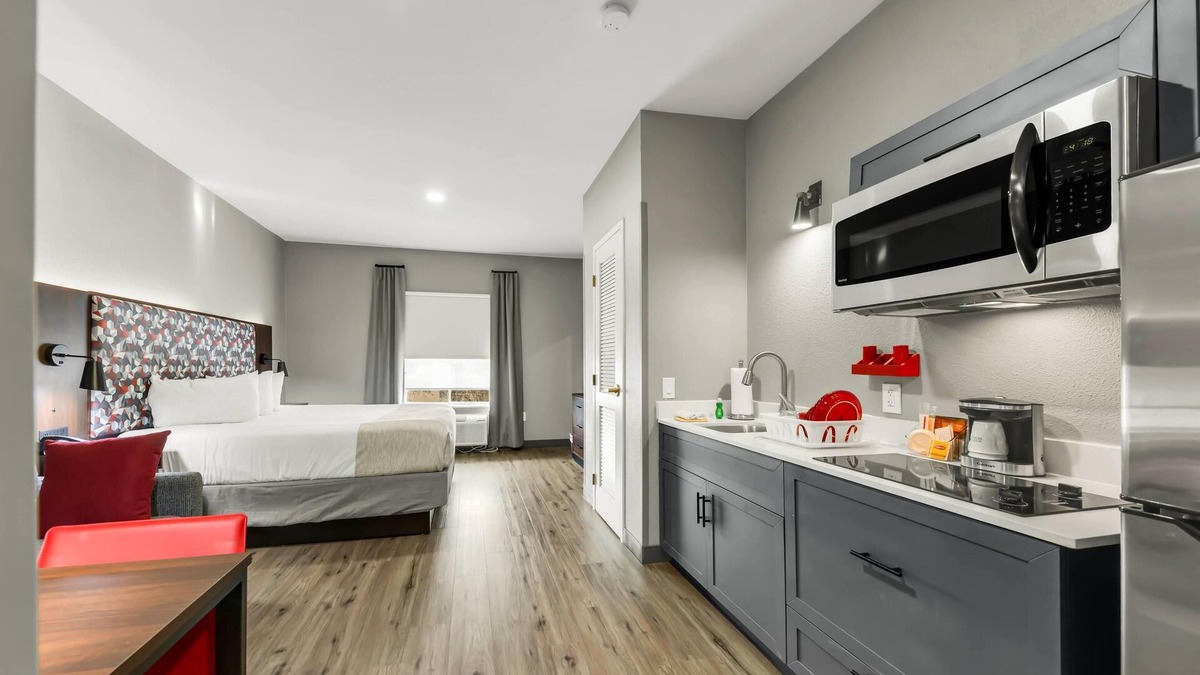 College Station Hotel | Hawthorn Extended Stay by Wyndham College Station