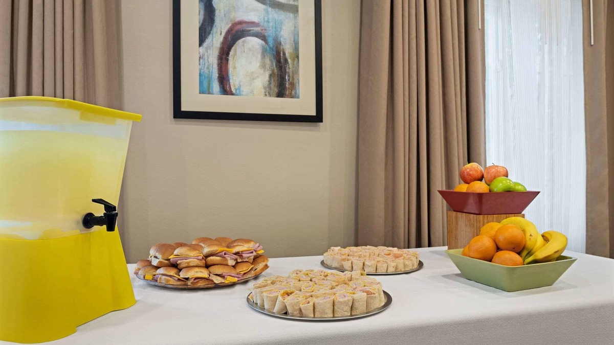 Decatur Hotel | Hawthorn Extended Stay by Wyndham Decatur