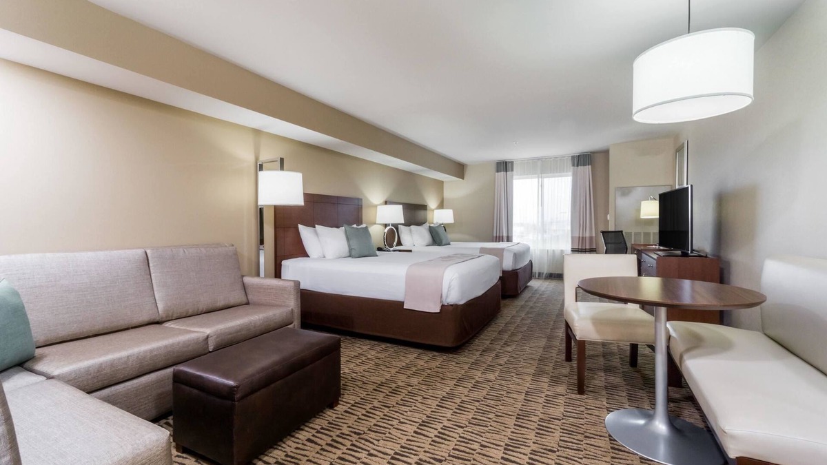 Triadelphia Hotel | Hawthorn Suites by Wyndham Wheeling at the Highlands