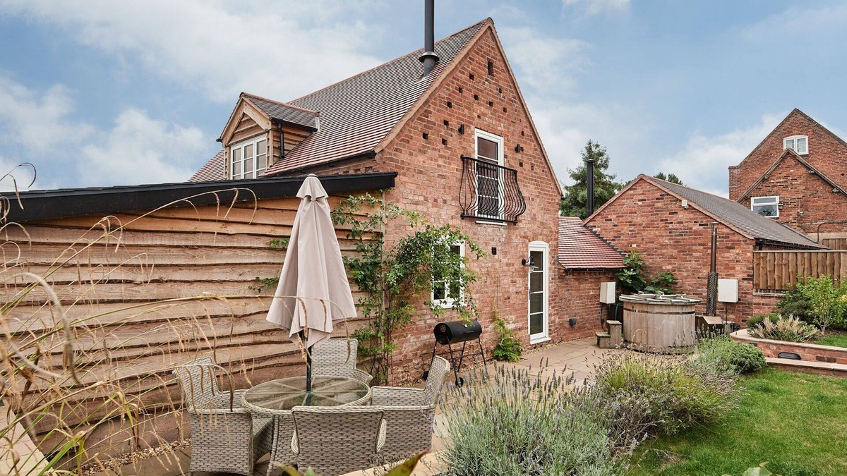 Shrawley Apartment | Hay Bale Cottage - Luxury Cottages