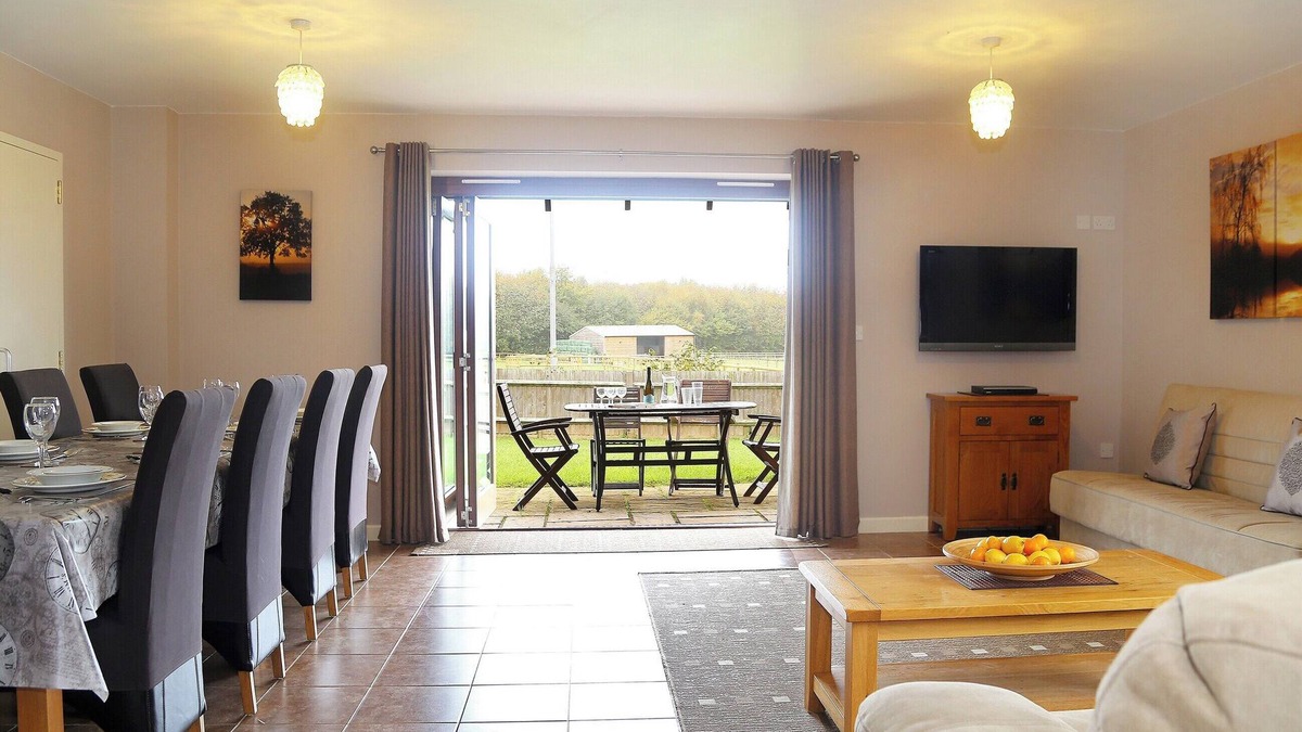 Maidstone Cottage | Hay Fields, Tilmangate Farm