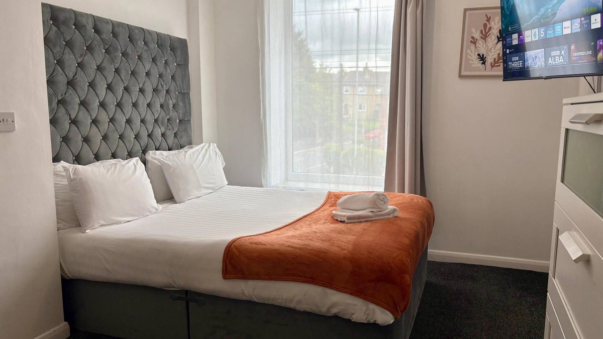 Kirkheaton Apartment | Hay Living at DealHouse Stylish Apartment