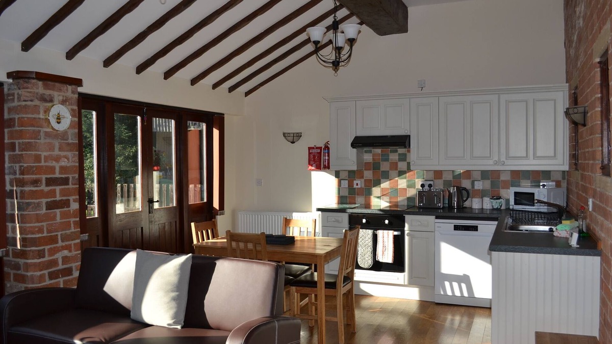 Southwell House | Hayloft Barn - Lodge Barns , Country Get Away, Morton near Southwell