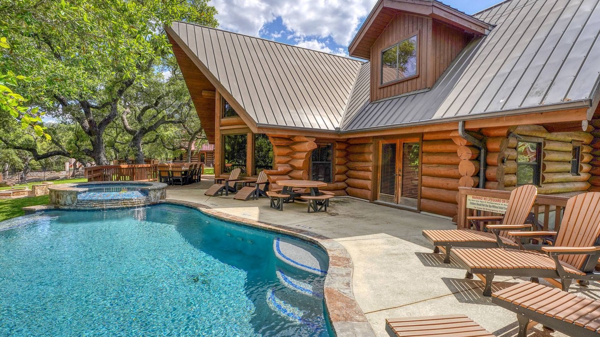 Marble Falls Cabin | Haynes Hideaway: Secluded Comfort by the Lake!