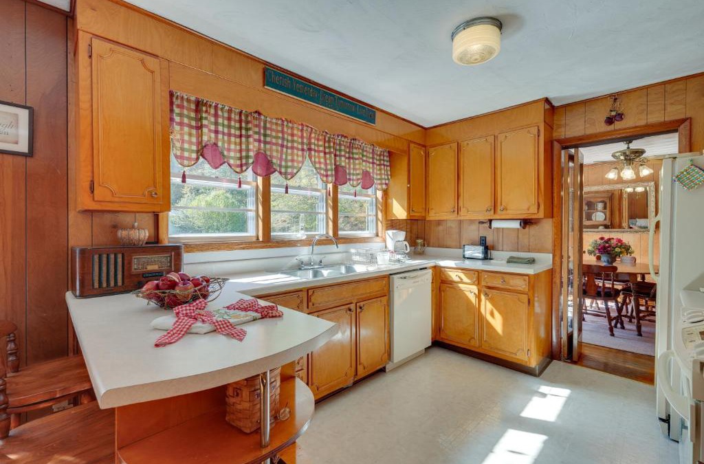 Haysi House | Haysi Nature Getaway with Fire Pit and On-Site Creek!