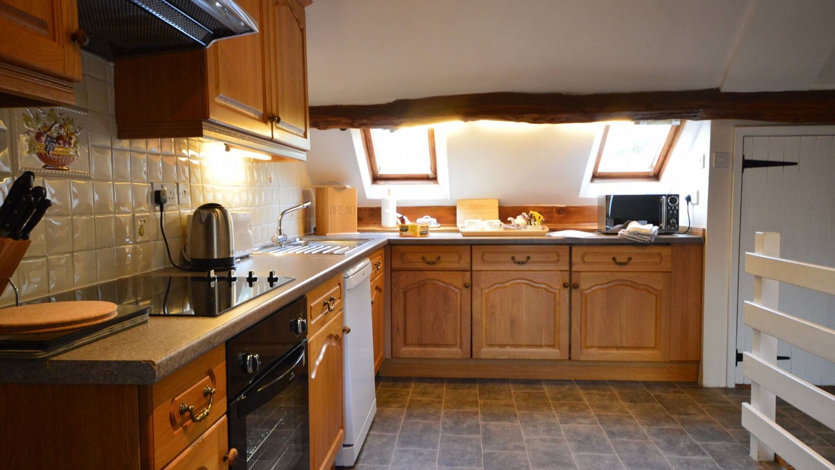 Hay-on-Wye Cottage | Haywain Cottage - sleeps 3 guests in 2 bedrooms