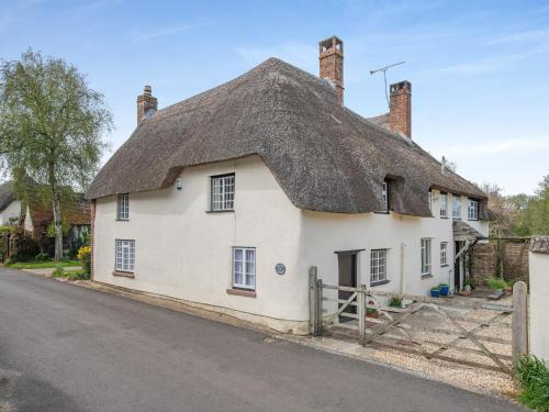 Holworth House | Hazel Cottage