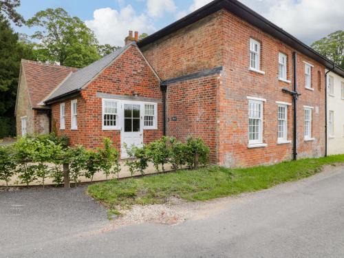 Elcot House | Hazel