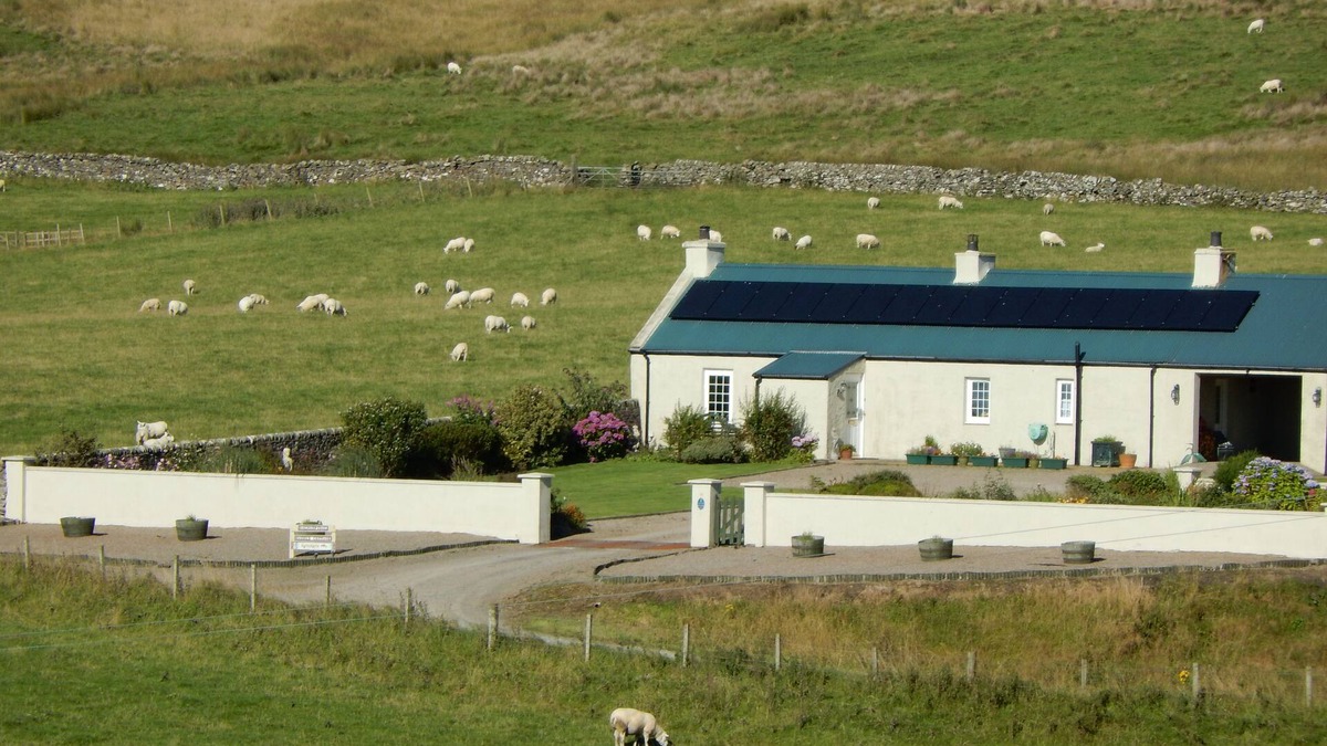 Campbeltown Cottage | HAZEL'S COTTAGE, pet friendly, with open fire in Campbeltown