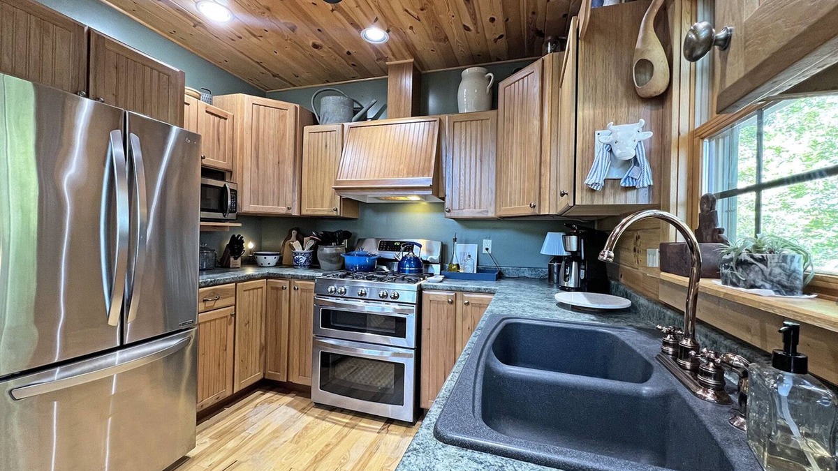 Whittier Cabin | Hazey View Cabin- Whittier NC