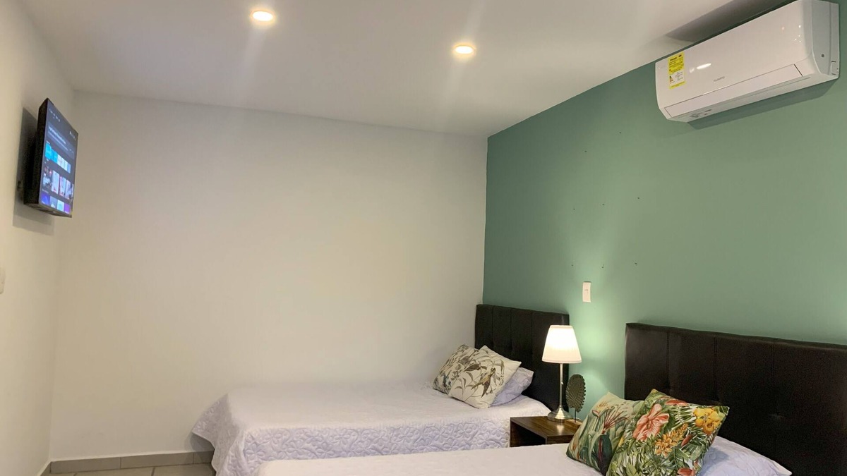 Roldanillo Bed & Breakfast | HB Familiar, campestre - Agua Caliente Wifi y Tv