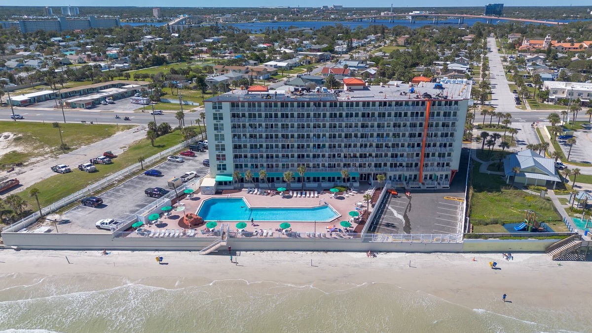 Daytona Beach Apartment | HBR Direct Oceanfront Condo, Daytona Beach, sleeps 4