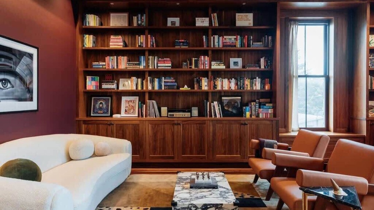 Hudson House | HC Turner Building: Expansive Loft in Hudson