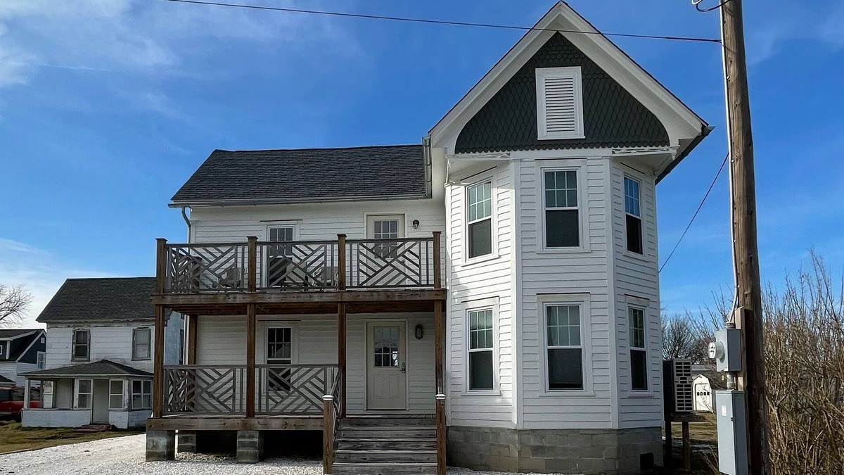 Greenbackville House | Head of the Harbor Greenbackville, quaint fishing village on Chincoteague Bay