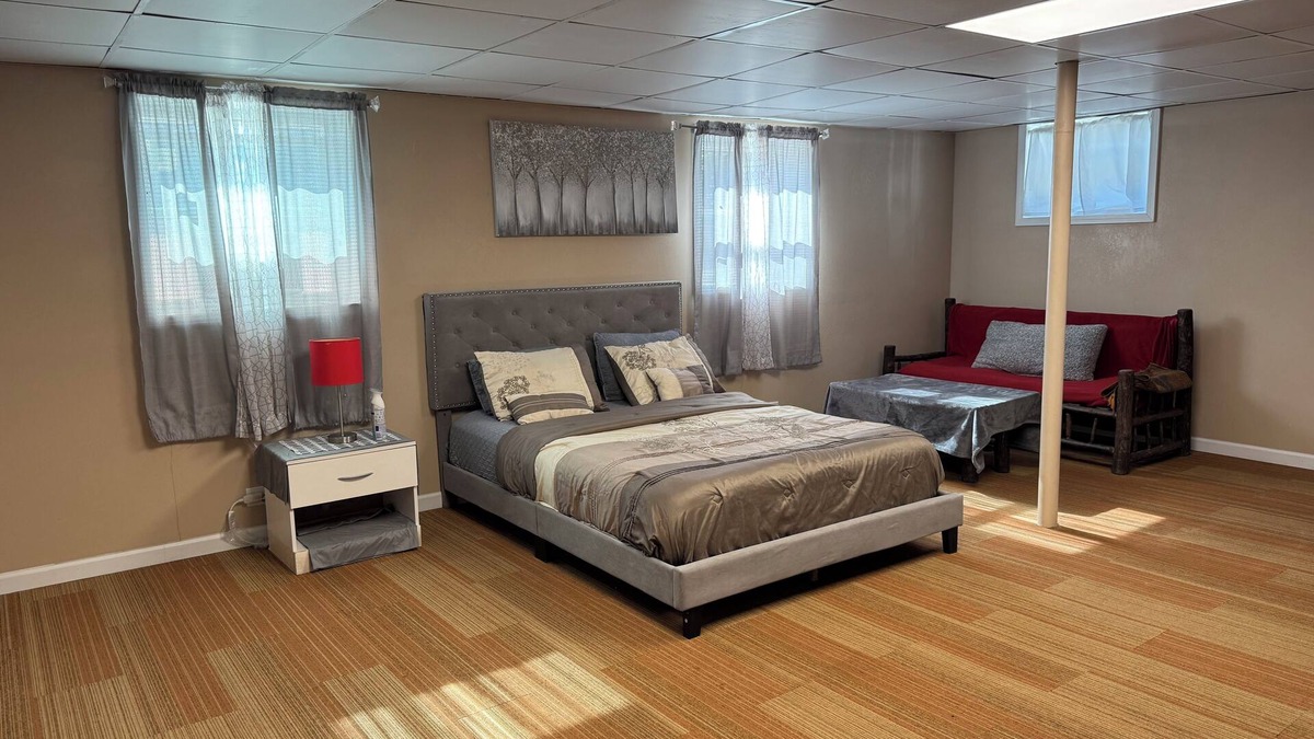 Marianna Apartment | Heading gym 1-bedroom apartment, next to the caverns state park in Marianna FL