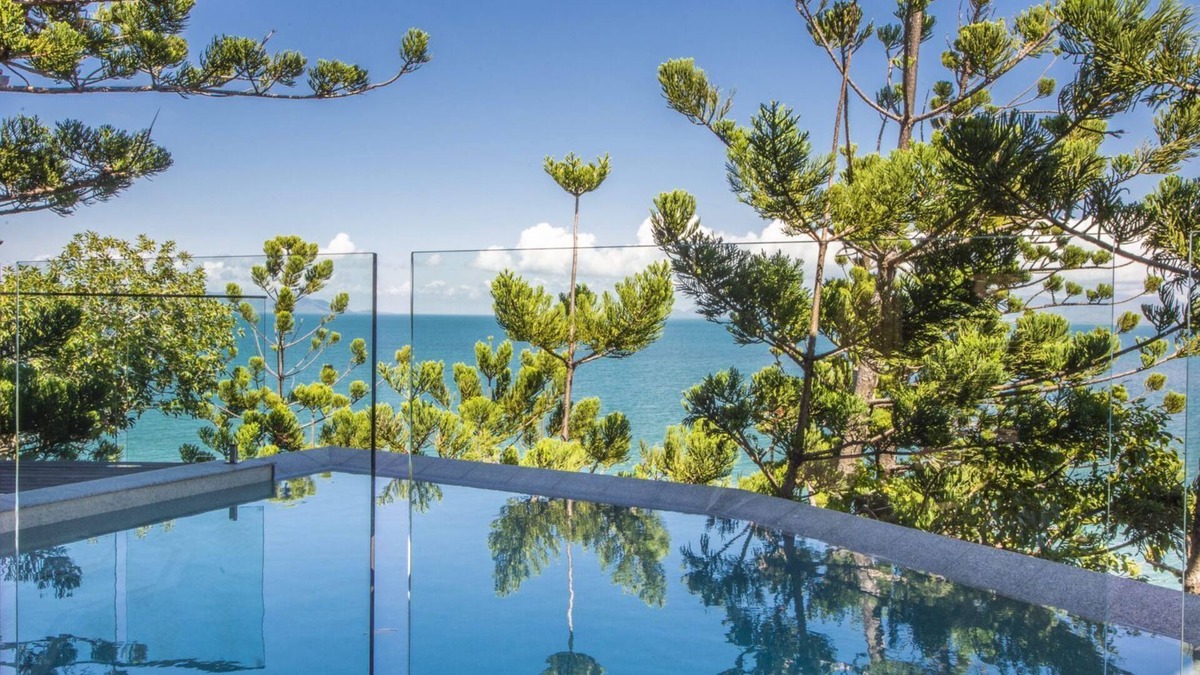Picnic Bay House | Headland House, Nobby Headland
