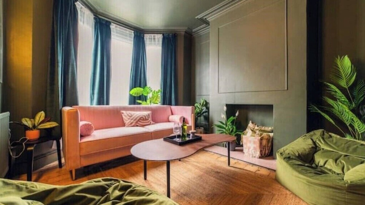 Gabalfa House | Headline: Stylish City Living with Garden