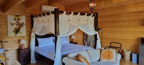 Tallebudgera Valley House | Healing Garden Bed & Breakfast - Uluwatu