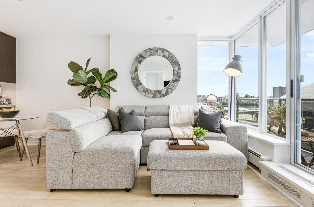 Crosstown Apartment | Heart of Downtown 1 bd Entire Condo - Pool, Gym, Parking, Office, AC