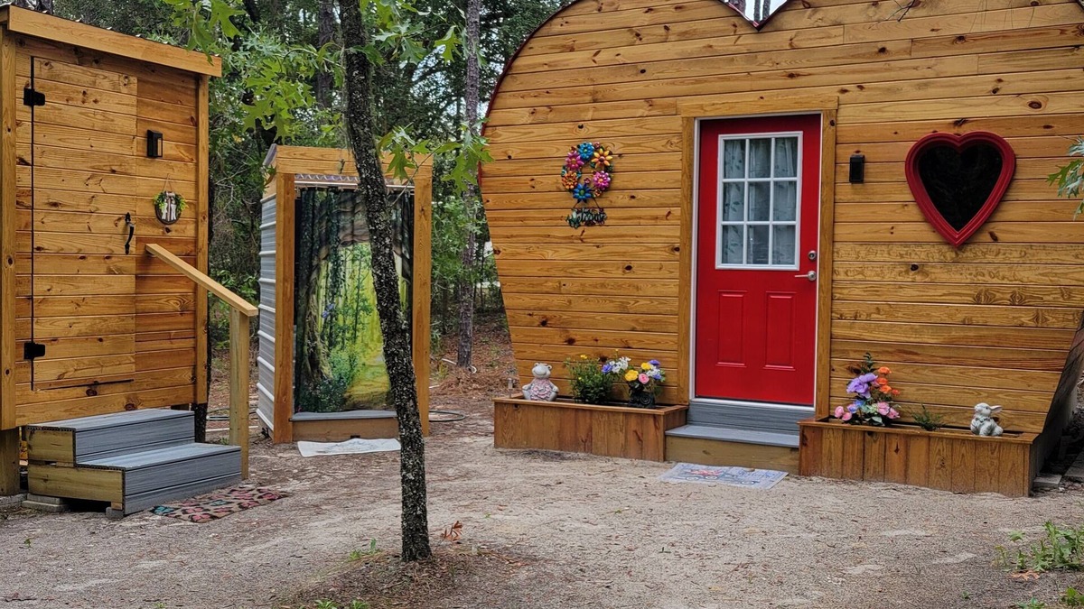 Dunnellon Cottage | Heart of Dunnellon cabin