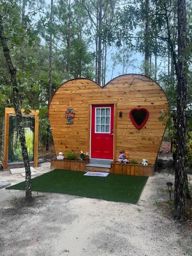 Dunnellon Cabin | Heart of Dunnellon Cabin