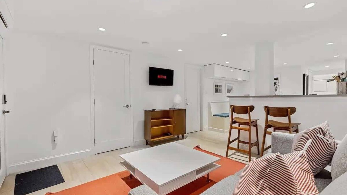 Dupont Circle Apartment | Heart Of Dupont/Walk to Georgetown