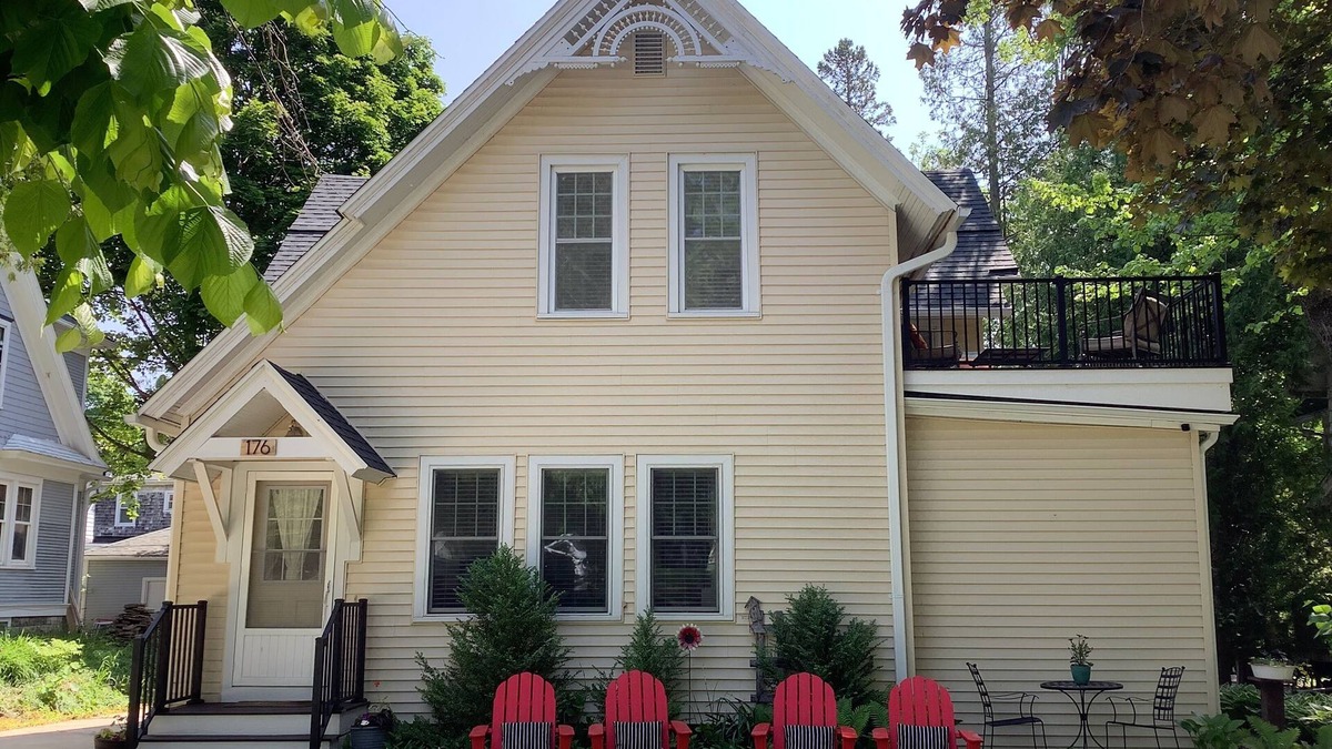 Elkhart Lake Condo | Heart of Elkhart Lake Condo-lower unit