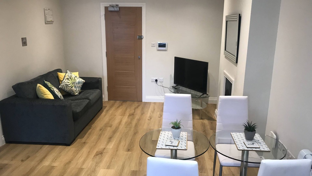 Henley-on-Thames Apartment | Heart Of Henley 1 Bed Luxurious Apartment. Ascot Suite