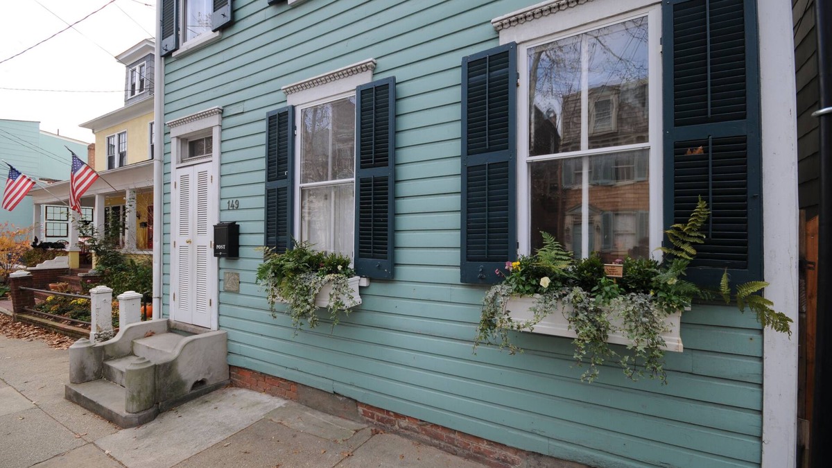 Historic District House | Heart of Historic District!