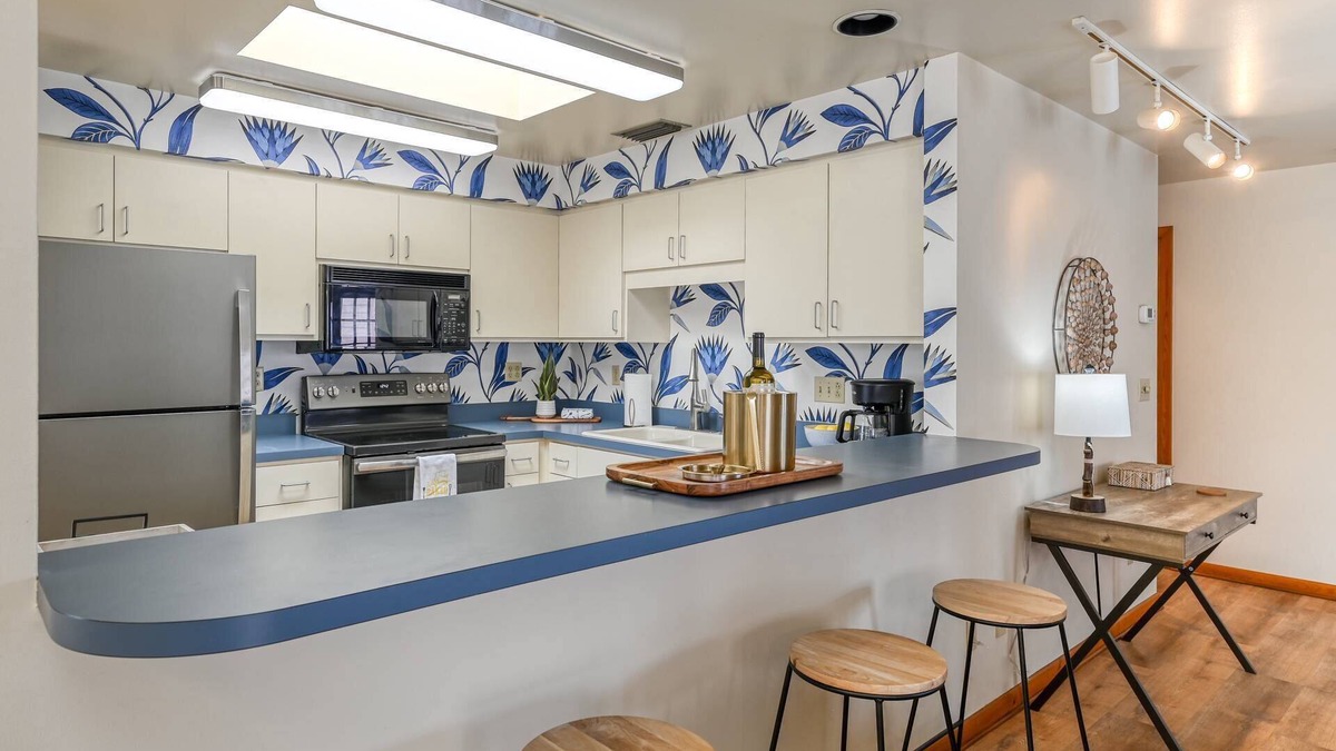 St. Augustine Historic District Apartment | Heart of Historic District! Rooftop with Fire Pit, Park and Walk Everywhere, $300 in Free Tickets!