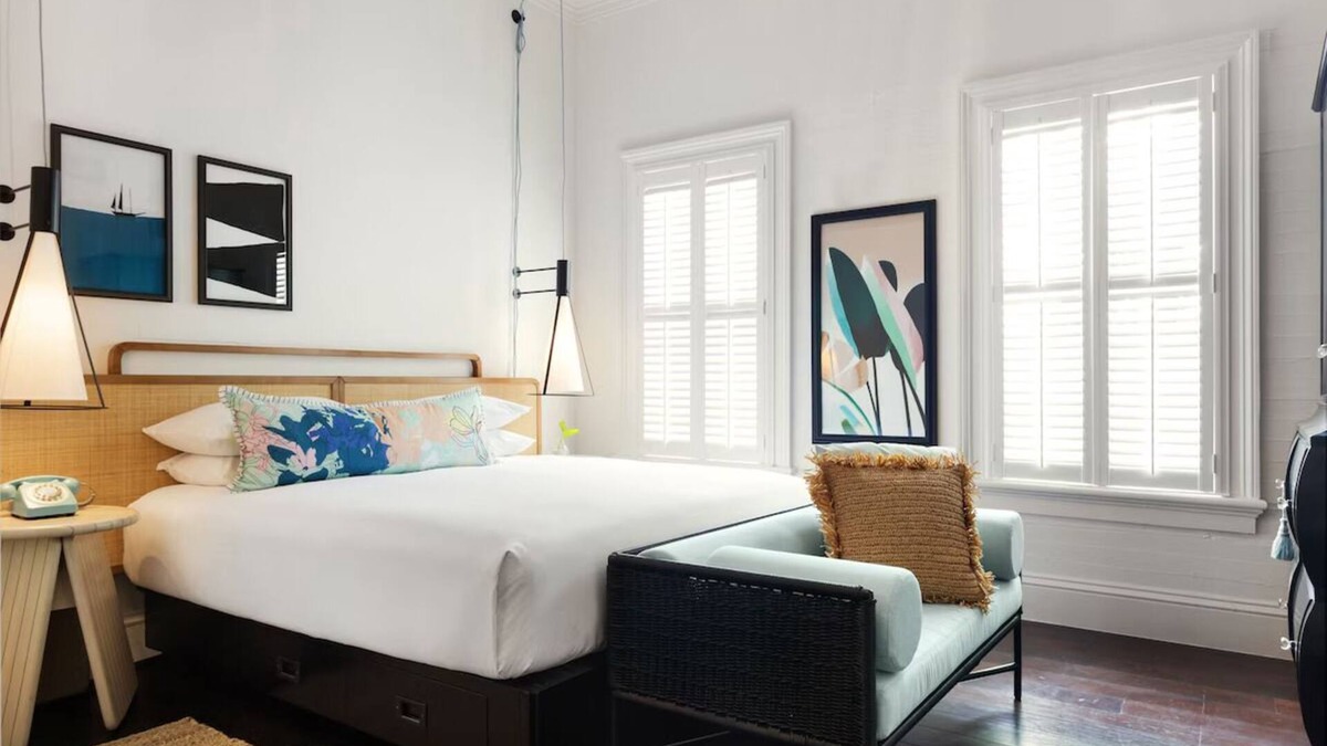 Historic Seaport Hotel | Heart of Key West: Unique Stay with Outdoor Pool Access, Free Breakfast!