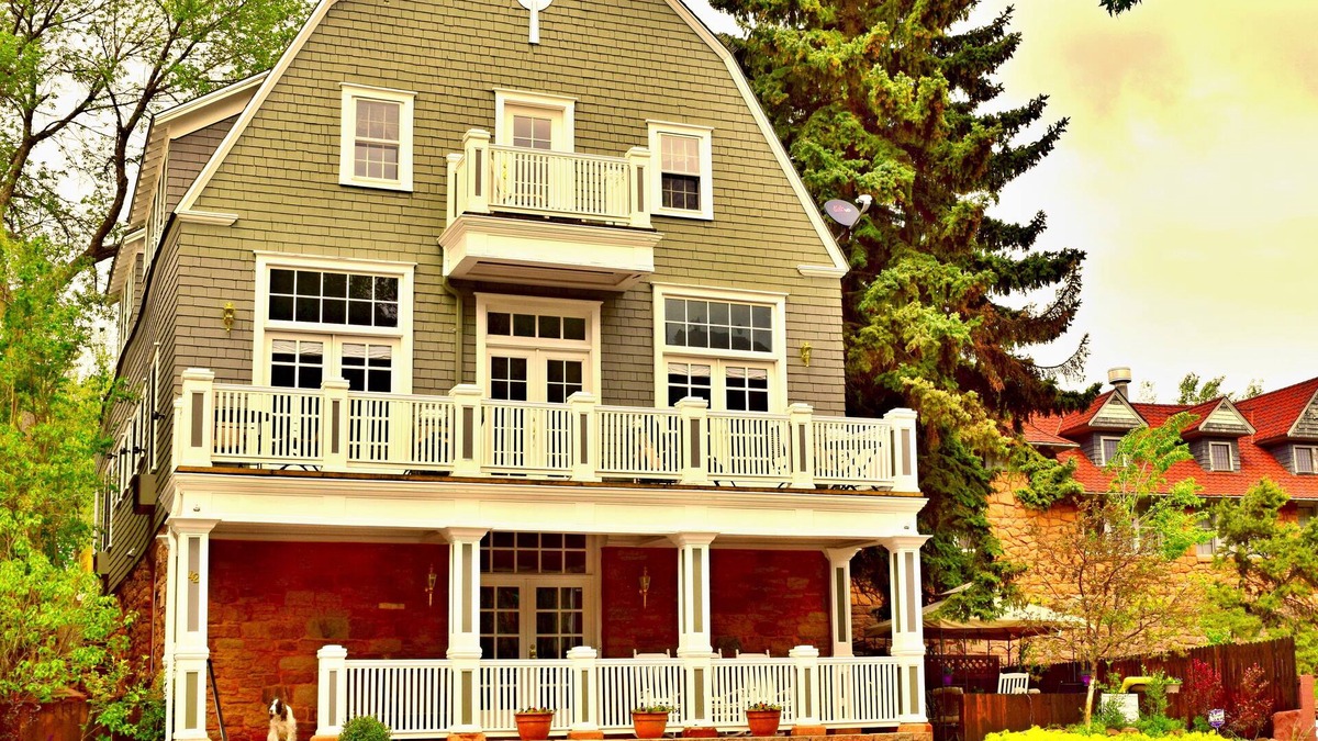 Manitou Springs Historic District Apartment | Heart of Manitou Springs. Award-winning. Luxurious. Rent all three apartments.
