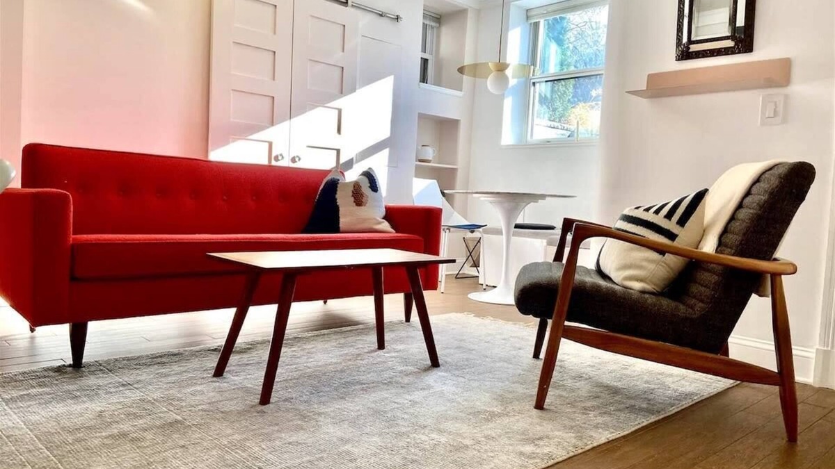 Mount Pleasant Apartment | Heart of Mount Pleasant - with parking!