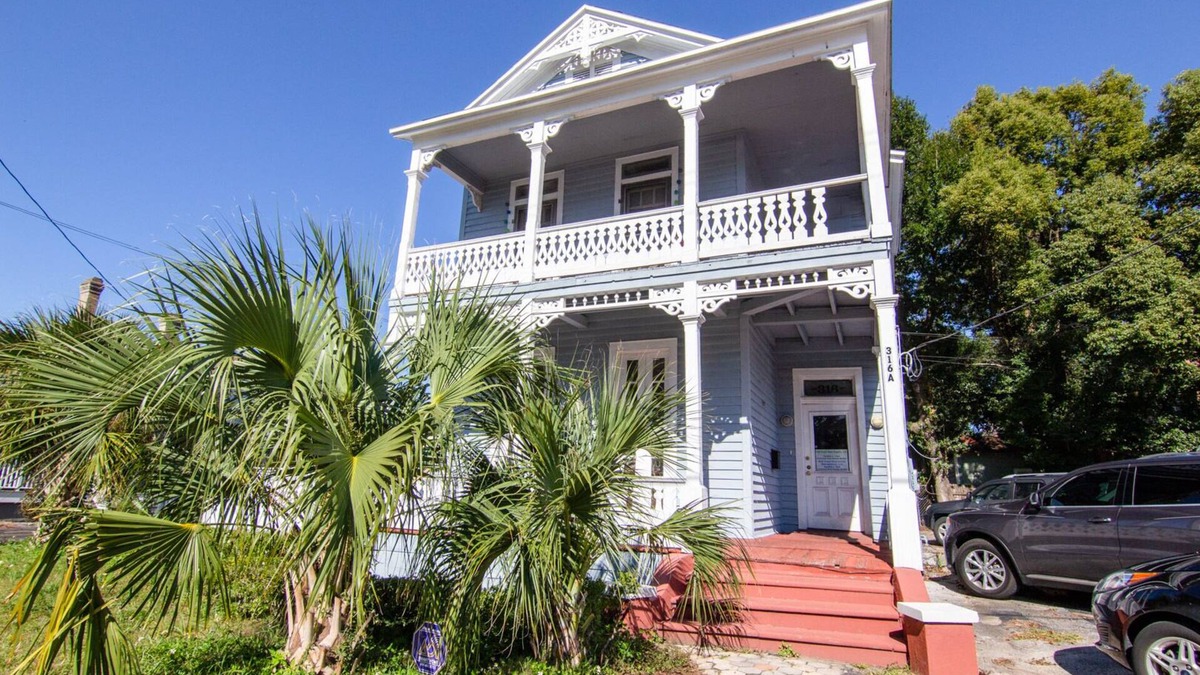 Downtown Apartment | Heart of North Hill: Pensacola Downtown, Beach!