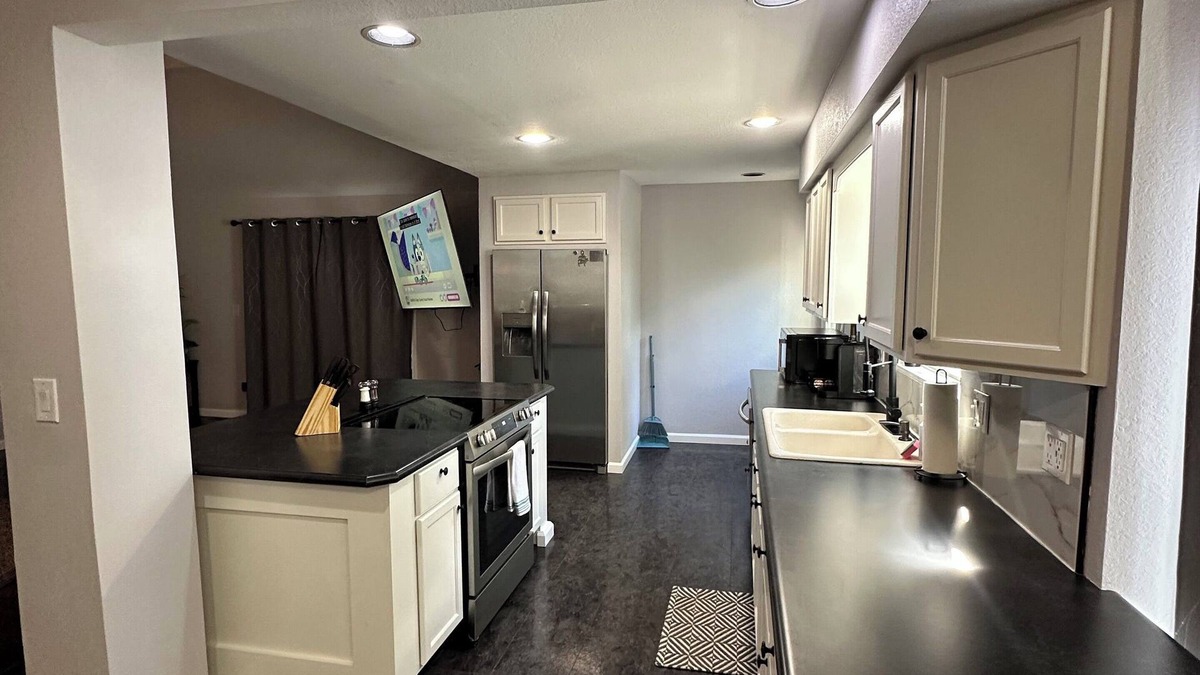 Osage Beach House | Heart of Osage Beach - Sleeps 6